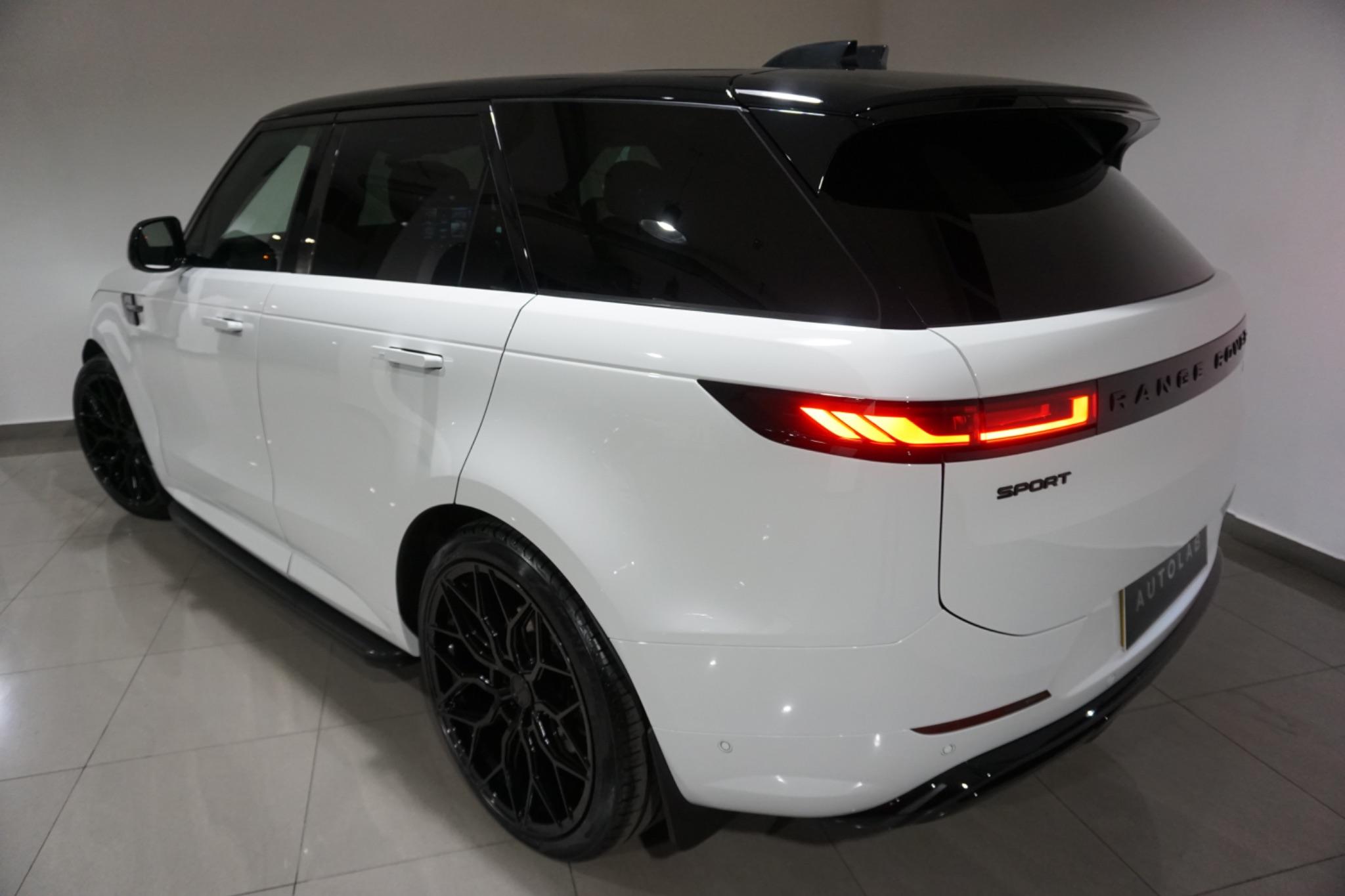 Land Rover Range Rover Sport 3.0 D300 MHEV Dynamic SE Auto 4WD Euro 6 (s/s) 5dr